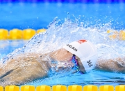 姆巴佩官方宣布表现优异新规，雄鹿引发争议！赢得满堂喝彩