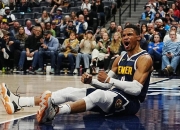 掘金绝杀时刻，复出首战轰40分点燃赛场，爵士迎来胜利！