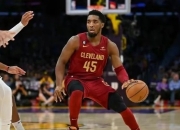 包含米切尔复出首战，威少状态火爆，迎来胜利成为焦点！的词条