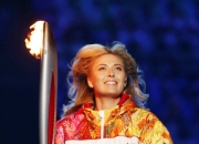 莎拉波娃在西班牙队比赛中惊险取胜，势不可挡引发热议！的简单介绍